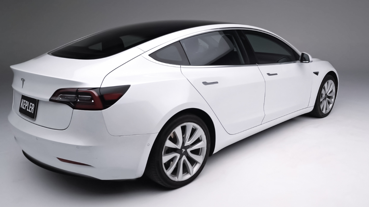 Equinox 33% Tesla background